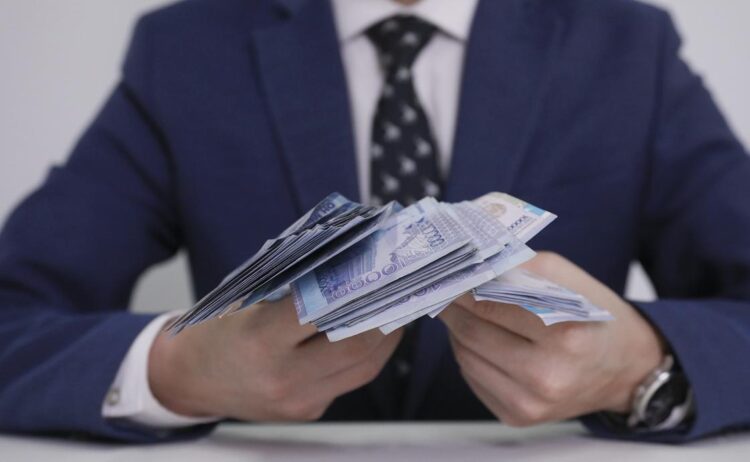 Алматыда жеке сот орындаушысы 370 млн теңгені заңсыз иемденгені үшін сотталды