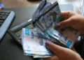 2026 жылы Қазақстанда зейнетақы мен жәрдемақылар өседі: есептеу мысалдары