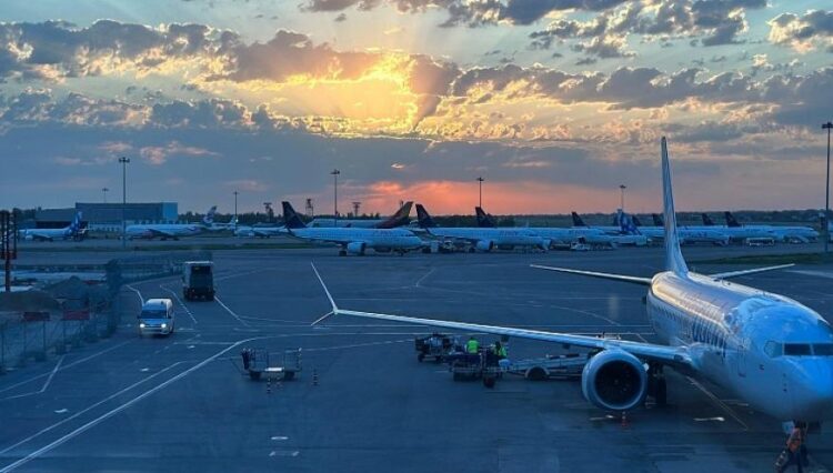 Әуежайлар авиаотын бағасын асырып қойғаны үшін айыппұлға тартылды