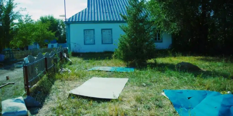 Бестерек оқиғасы бойынша сот басталды: ата-аналар «дені сау» деген анықтама бергендерді де жазалауды талап етті