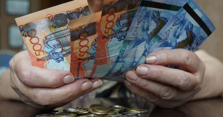 Январские пенсии не выплатят заранее: Минтруда разъяснило ситуацию