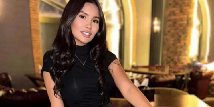 Скандально известная блогерша Айка впервые выступила после отсрочки приговора