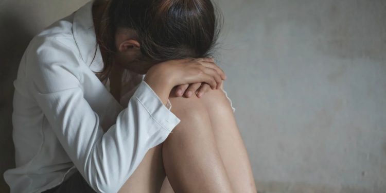 В Шымкенте задержан мужчина, подозреваемый в длительном насилии над 15-летней дочерью