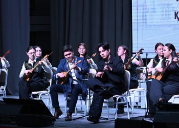 Димаш Құдайберген ҚазҰМУ-дың құрметті профессоры атанды