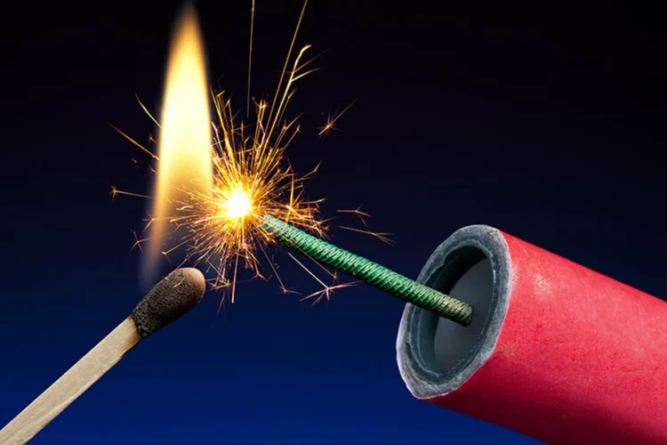 В Туркестанской области двое детей получили травмы при использовании пиротехники