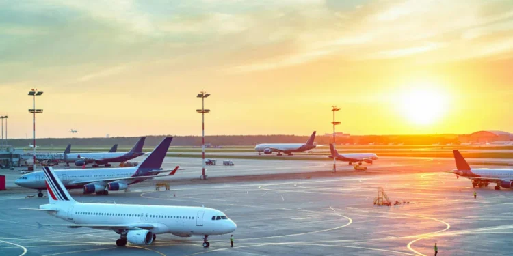 Аэропорты оштрафованы за завышение цен на авиатопливо