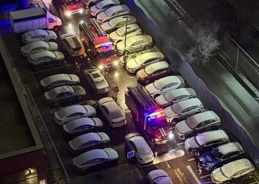 Алматыда RAMS CITY кешеніндегі өрт кезінде өрт сөндірушілер аулаға кіре алмаған