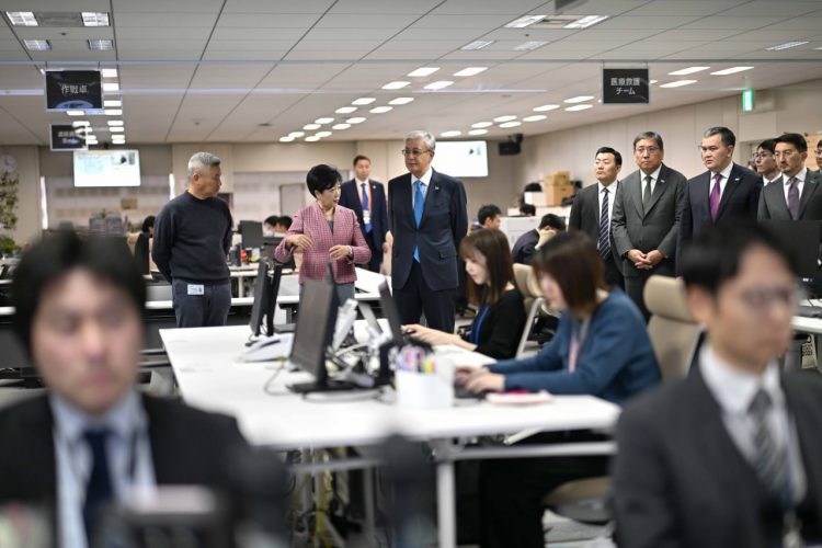 Президент ознакомился с работой ситуационного центра по чрезвычайным ситуациям Токио