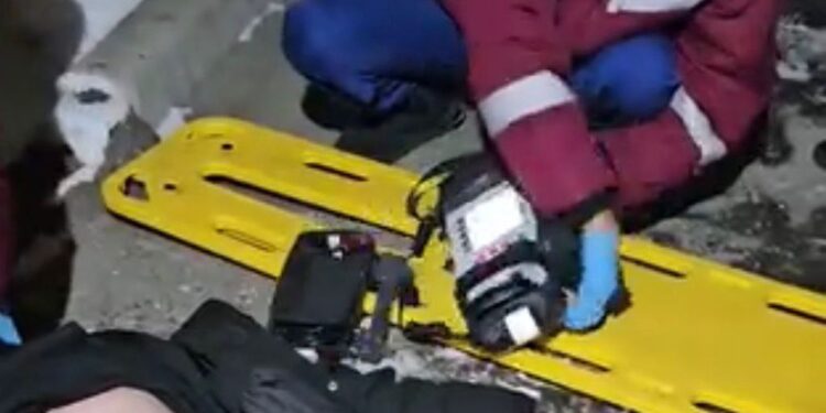 Парень получил удар током от подъездной двери в Усть-Каменогорске