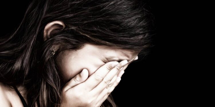 В Актау расследуют дело о насилии над несовершеннолетней школьницей