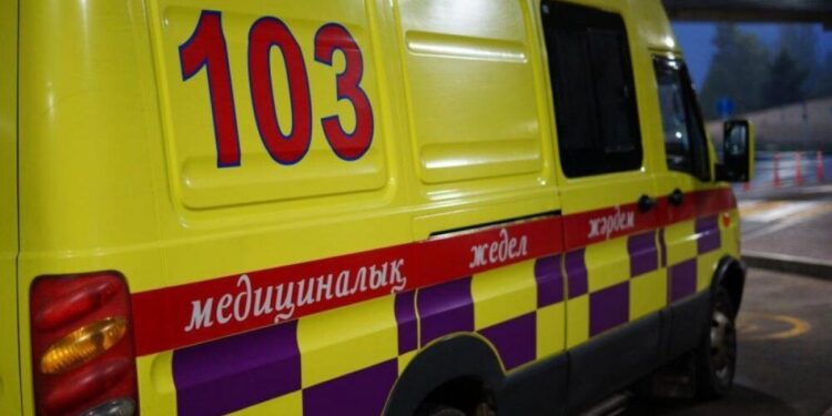 Алматыда түнгі жол апатында жедел жәрдем фельдшері қайтыс болды