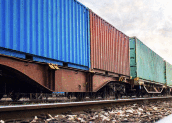 Инцидент на перегоне Дос — Сарыозек: мужчина пострадал под колесами поезда