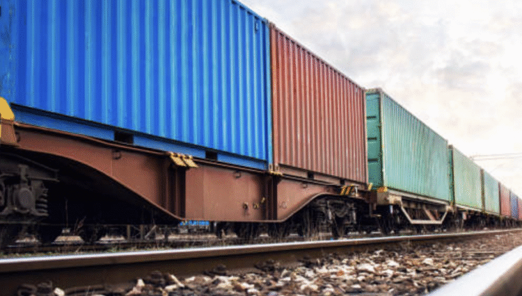 Инцидент на перегоне Дос — Сарыозек: мужчина пострадал под колесами поезда