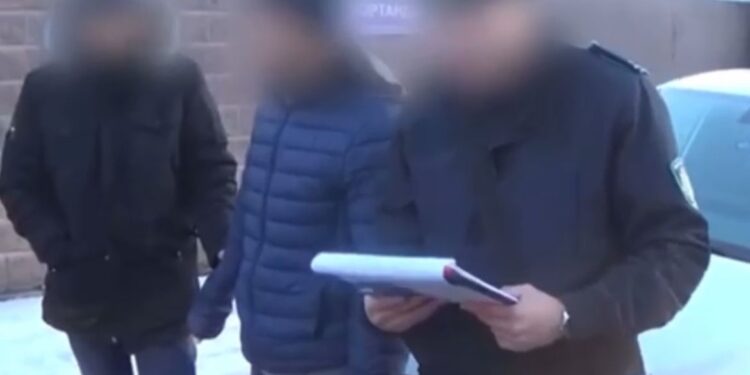 Астанада қаржы саласының қызметкері есірткі таратып жүрген күдікті ретінде ұсталды