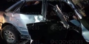 Попытка проскочить через пути привела к ДТП: пассажирский поезд экстренно тормозил в Карагандинской области