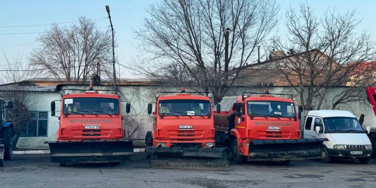 Қонаевта коммуналдық қызмет мамандары қаланың жайлы өмірін қамтамасыз етуде
