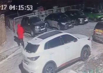 Астанада тұрғын үй ауласында көлікті қараусыз қалдырған кезде ұрлады