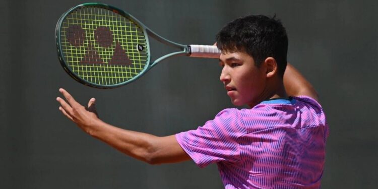 Казахстанский теннисист признан лучшим зарубежным игроком года