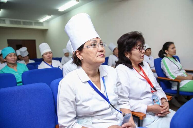 Сенат медицина қызметкерлеріне зорлық үшін жазаны қатайту туралы заңды қабылдады