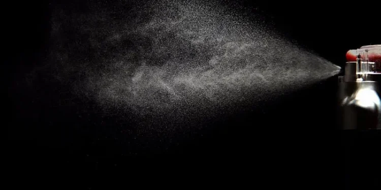 Астана автобустында оқыс жағдай болды: жасөспірімдер жүргізушінің бетіне газ шашып қашып кеткен