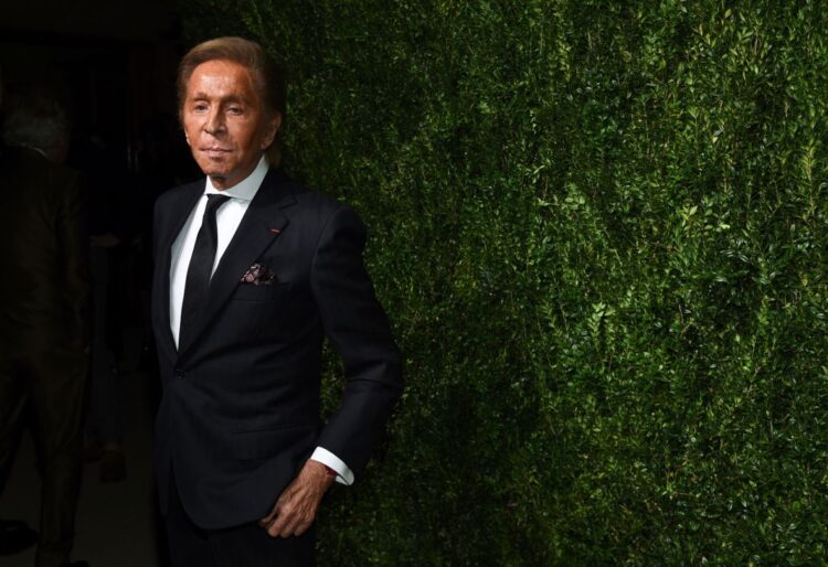 Valentino сән үйінің негізін қалаушы қайтыс болды