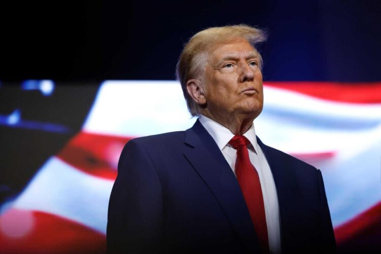 Трамп Иранмен ынтымақтас елдерге 25 пайыздық баж салығын енгізетінін мәлімдеді