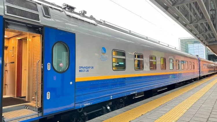 Қазақстан әскери қызметкерлеріне пойызбен тегін жүру мүмкіндігі беріледі