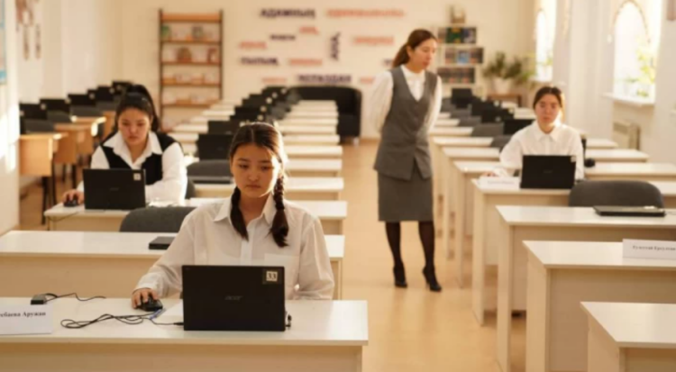 7 тысяч за балл: учительница в Актобе “зарабатывала“ на ЕНТ