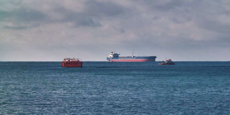 КТК-дағы танкерлерге ұшқышсыз аппараттардан шабуыл жасалды: жарылыс болды, өрт шықпады