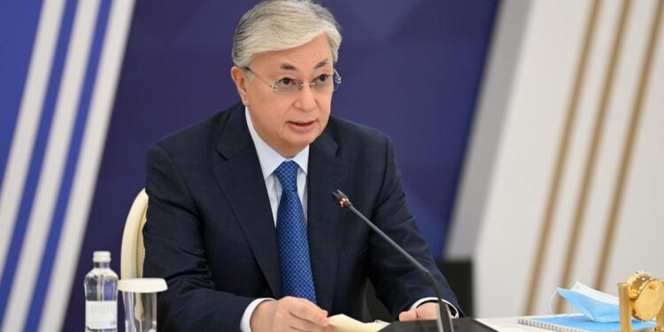 Қазақстан сырттан бақылаушы болып қалмауы тиіс: Тоқаев сыртқы саясат туралы