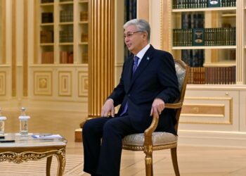 Тоқаев баспасөзге назар аударуды және оқу мәдениетін қолдайды: «TikTok пен Instagram еңбек адамдардың мүдделерінен алыс»