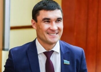 Олимпиада чемпионы Серік Сәпиевті оның орынбасары соққыға жығты