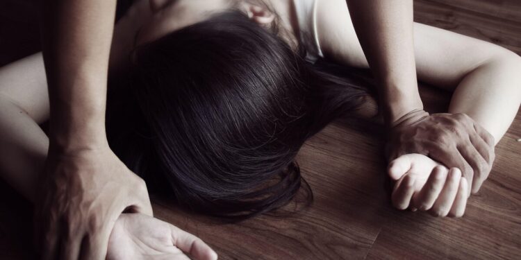 Түркістанда бойжеткенді интимдік қатынасқа мәжбүрлеу фактісі бойынша тергеу жүргізілуде