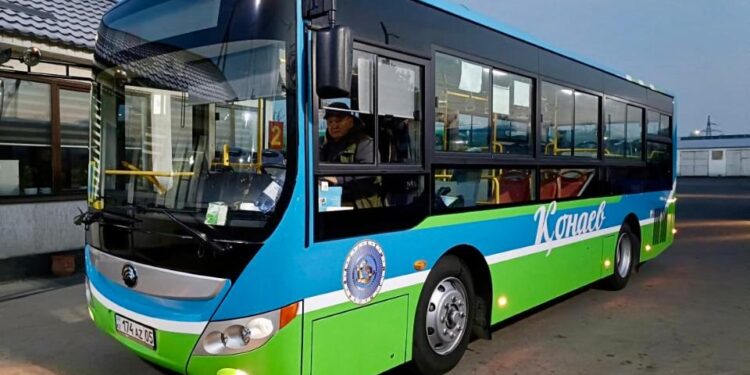 В Конаеве введены в эксплуатацию 5 новых автобусов