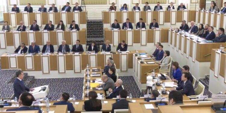 Как будет передаваться власть при досрочном прекращении полномочий президента РК