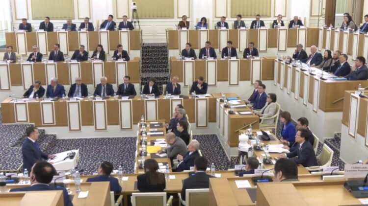 Как будет передаваться власть при досрочном прекращении полномочий президента РК