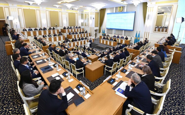 В Астане проходит второе заседание Конституционной комиссии по реформе Конституции