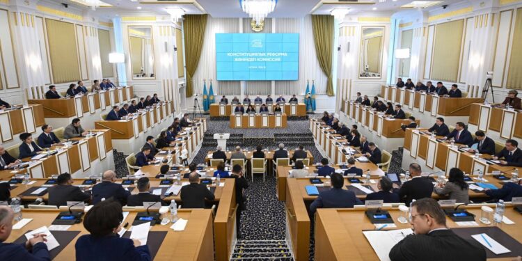 Астанада Конституциялық реформаны талқылайтын екінші комиссия отырысы өтті