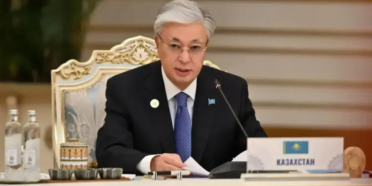 Токаев поручил проверить сферу здравоохранения из-за коррупции