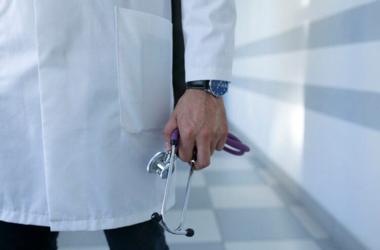 В Жанаозене убит врач: нападение с ножом произошло в медицинском учреждении