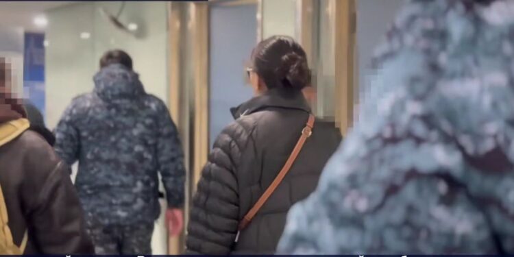 Түркиядан зергерлік бұйымдар сылтауымен алаяқтық жасаған күдікті қайтарылды