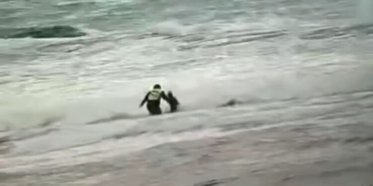 Ақтауда жасөспірімді сәтімен құтқарды