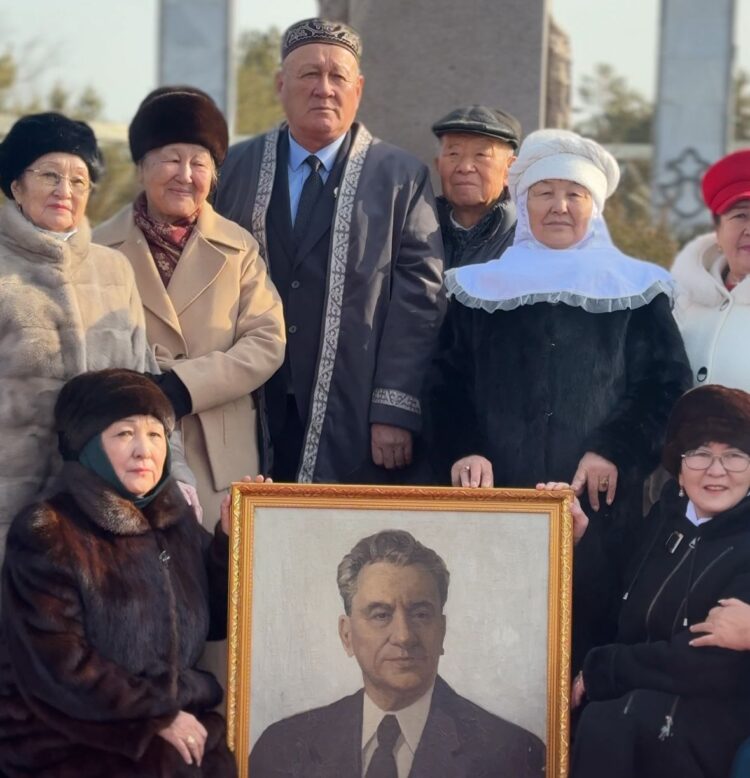 Памяти Динмухамеда Ахметовича Кунаева отдали дань уважения