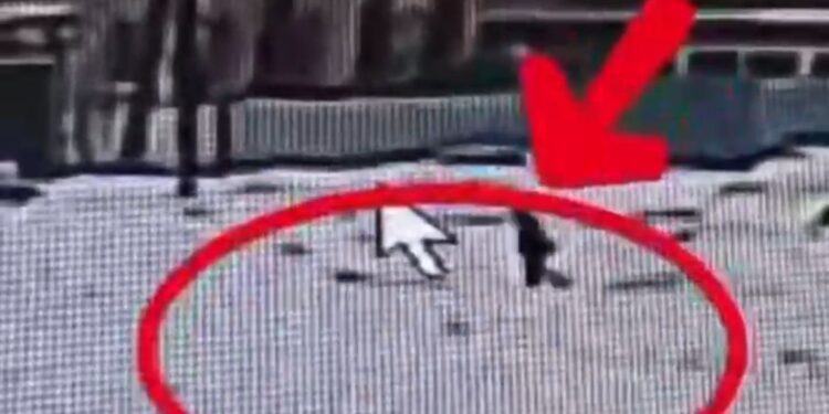 Участковый полицейский с помощью видеокамер спас пропавшего 8-летнего ребенка в области Абай