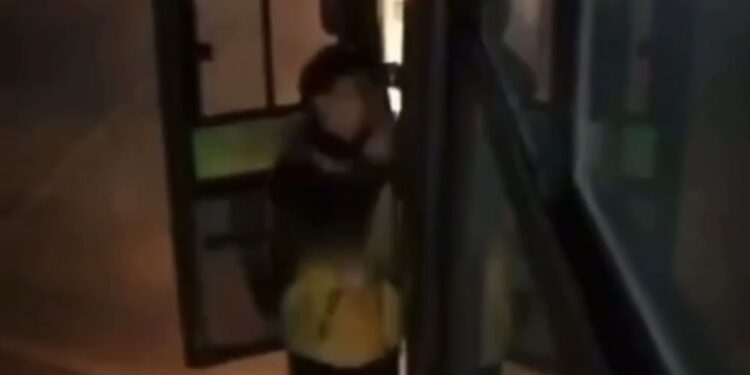 В Алматинской области совершено нападение на водителя автобуса