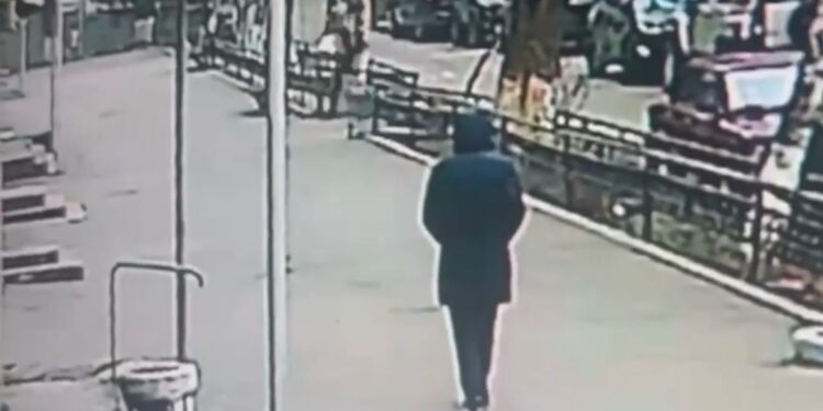 Алматыда әйелдің пәтеріне басып кіріп, 30 млн теңге ұрланды