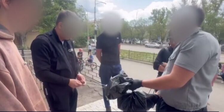 В Караганде вынесен приговор по делу о незаконном обороте и контрабанде наркотиков