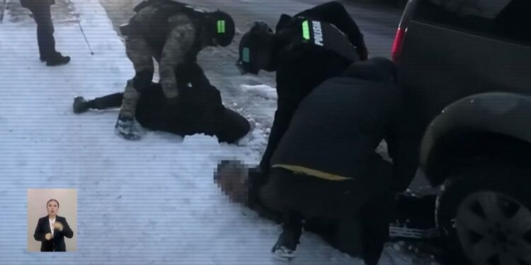 Қазақстанда автонесиелеу схемасын құрушы топ тоқтатылды