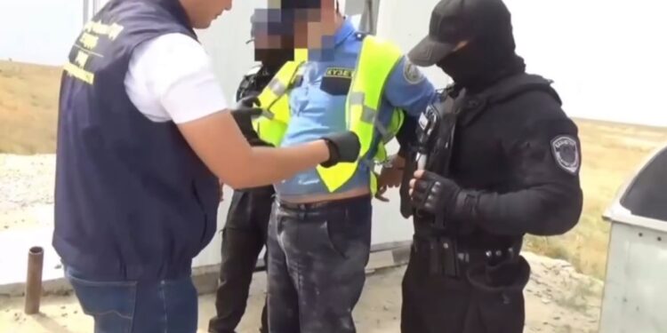 В Атырау ликвидировали наркогруппу, торговавшую через Telegram