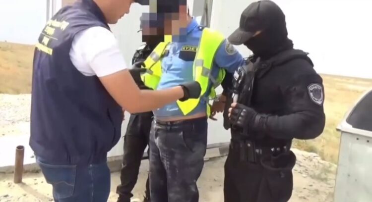 В Атырау ликвидировали наркогруппу, торговавшую через Telegram